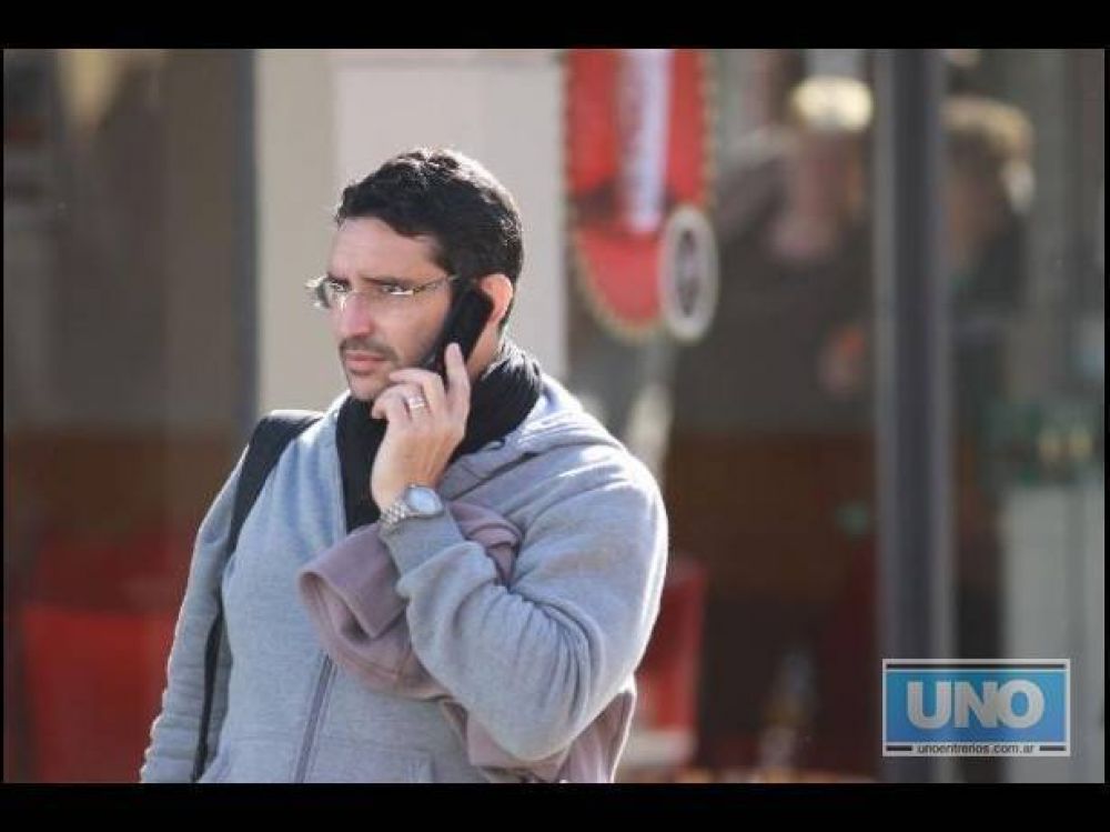 Empresas de telefon�a celular dar�n explicaciones por el cobro en d�lares a clientes entrerrianos