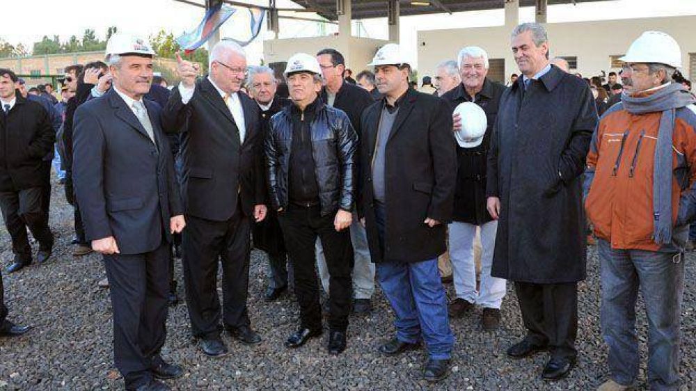 Urribarri inaugur� una planta en Villaguay y entreg� aportes en Nogoy�	 