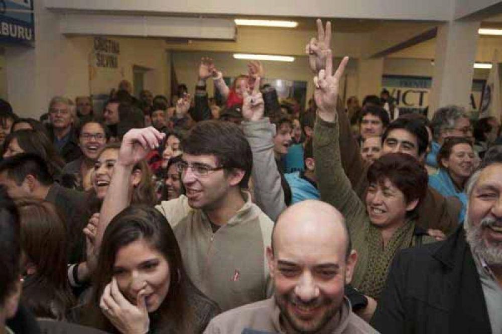 Weretilneck: �el oprobio que sufri� Bariloche de la UCR se arregla castig�ndolos en las urnas�