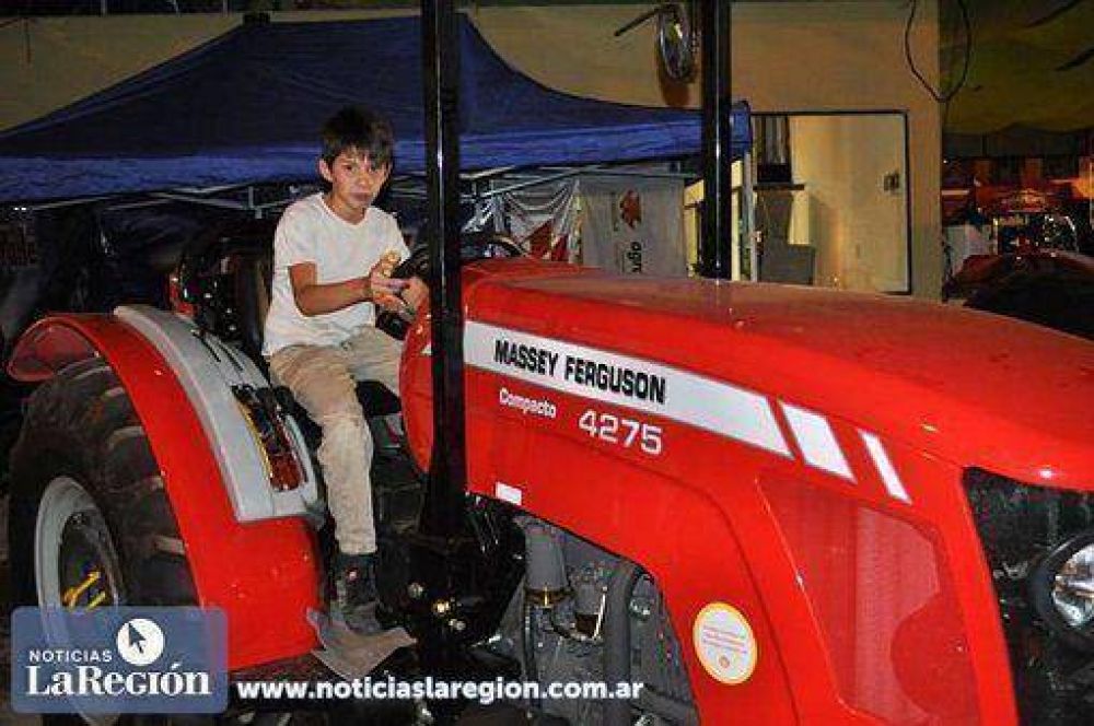 La trig�simo quinta edici�n de la Fiesta Nacional de la Yerba Mate ya se vive a pleno