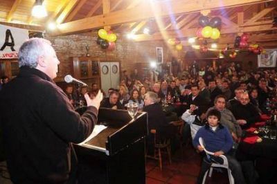 Masivo apoyo a la lista de Massa de organizaciones sindicales en Tigre 