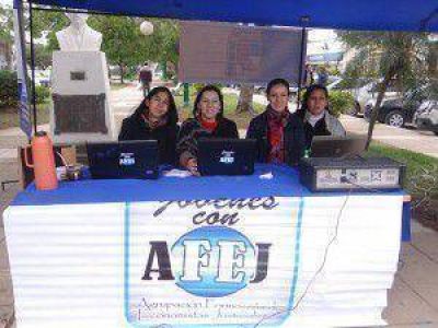 AFEJ instal� carpa para brindar informaci�n sobre el padr�n electoral