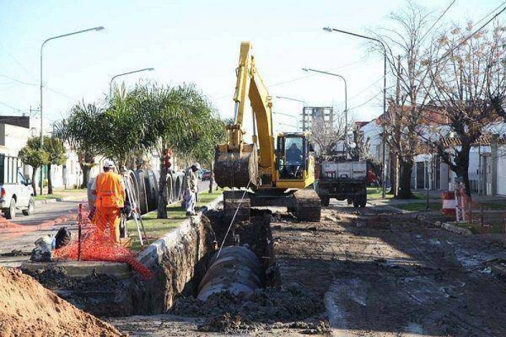 La Plata: M�s de 300 cuadras en obras de pavimento y construcci�n de desag�es en la Ciudad