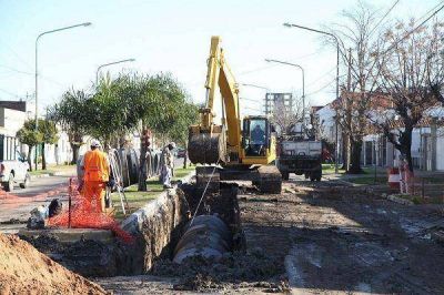 La Plata: M�s de 300 cuadras en obras de pavimento y construcci�n de desag�es en la Ciudad