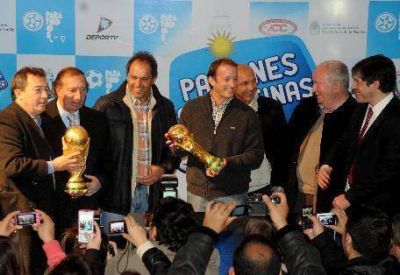 Scioli e Insaurralde recorrieron Tecn�polis