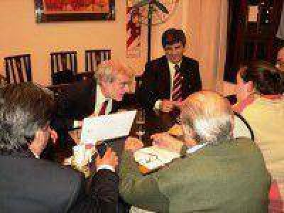 El Gobernador del Rotary Gustavo Verta estuvo en Saladillo