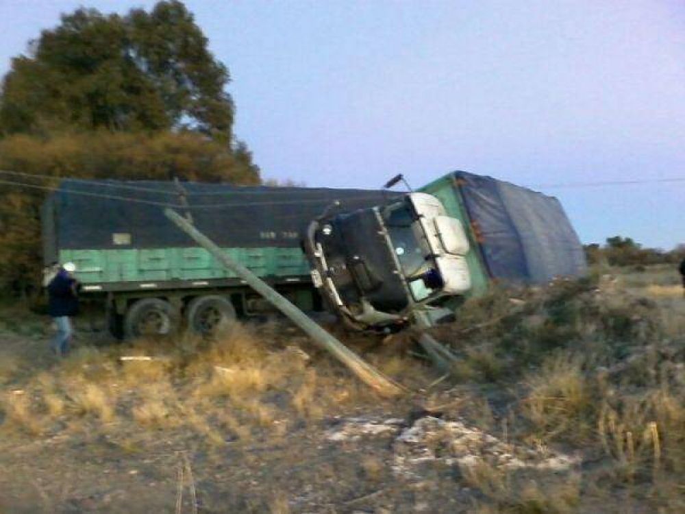 Un hombre falleci� aplastado por su cami�n