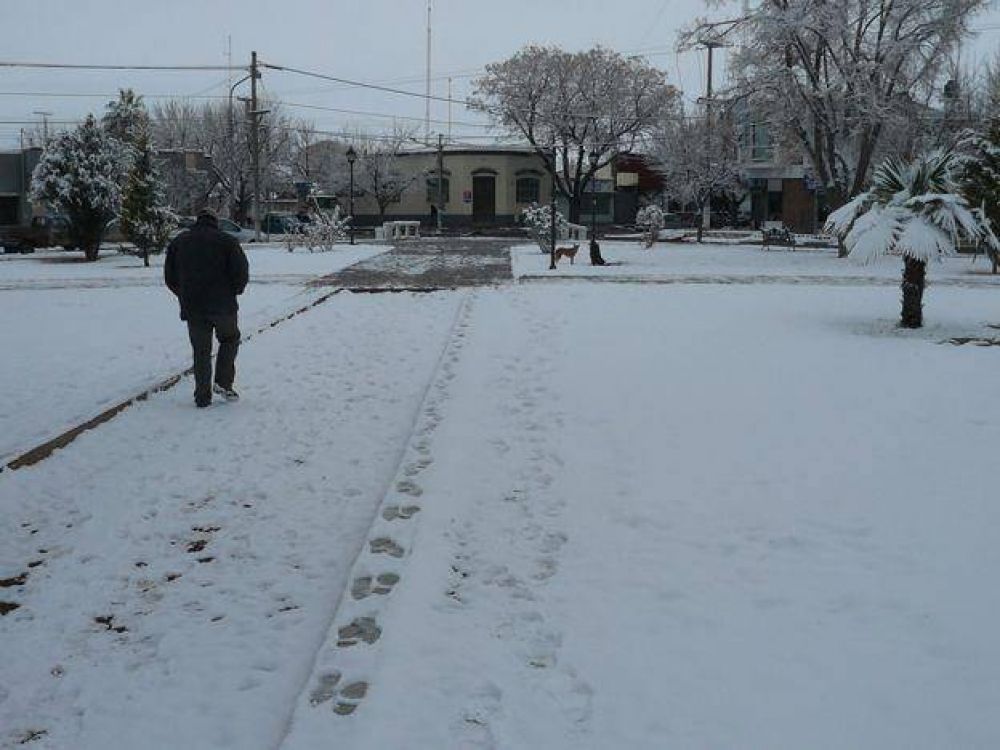 Las dos caras de la nieve: algunos la disfrutan y otros la padecen