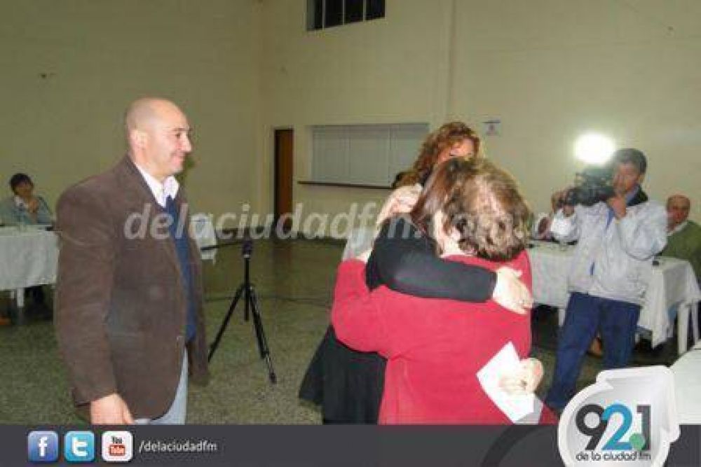 Un concejal oficialista pidi� reparar definitivamente las esquinas de la obra de desag�es	