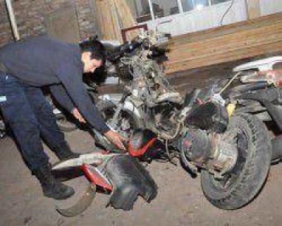 Una mujer de 55 a�os se mat� a bordo de una moto al chocar con un auto