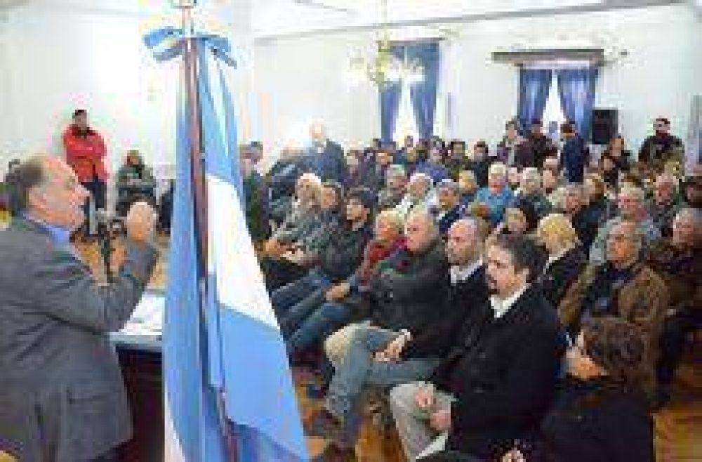 Anunciaron plan de autoahorro para pavimentar 250 cuadras
