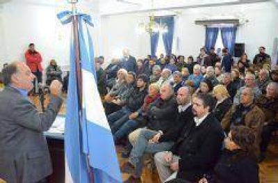 Anunciaron plan de autoahorro para pavimentar 250 cuadras