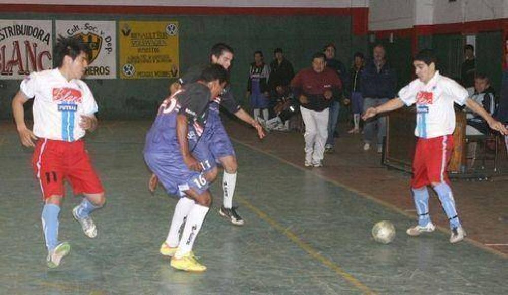Torneo Apertura 2013 de la Asociaci�n Posade�a: con 52 puntos, Itap�a avanza a semifinal