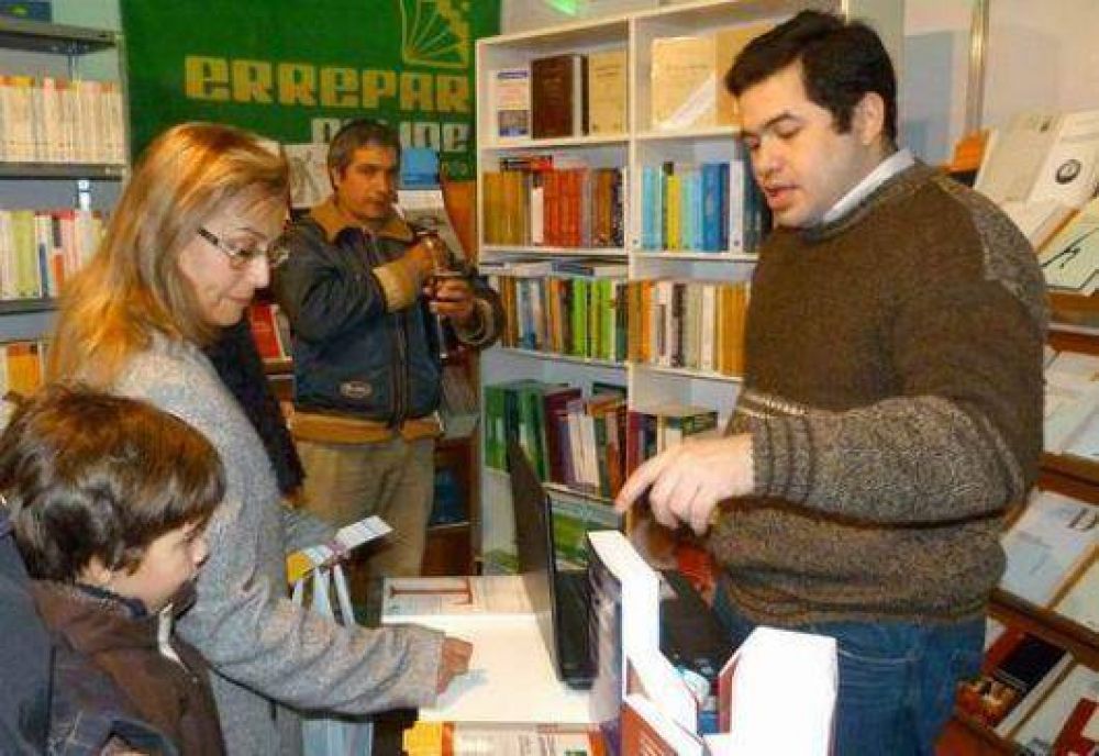Impronta local, el sello distintivo de la 3� Feria del Libro