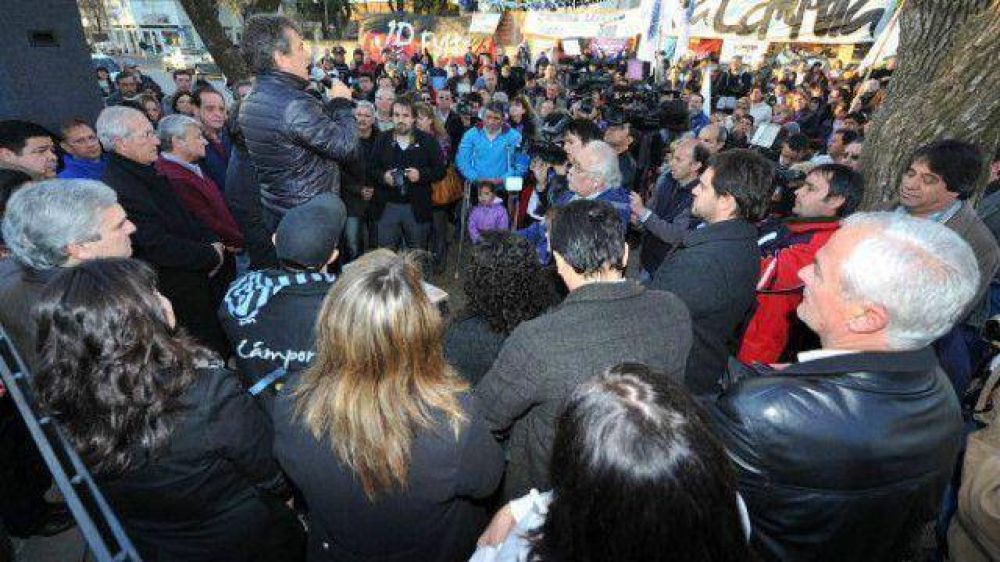 Los quiere �unidos� e �inteligentes�