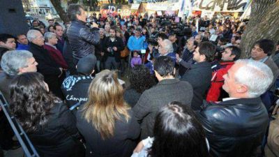 Los quiere �unidos� e �inteligentes�