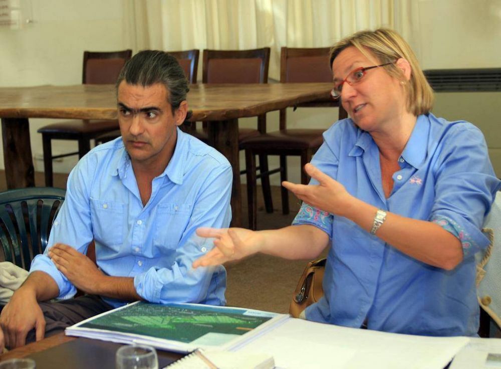 Valeri reivindic� la unidad del FpV en la provincia