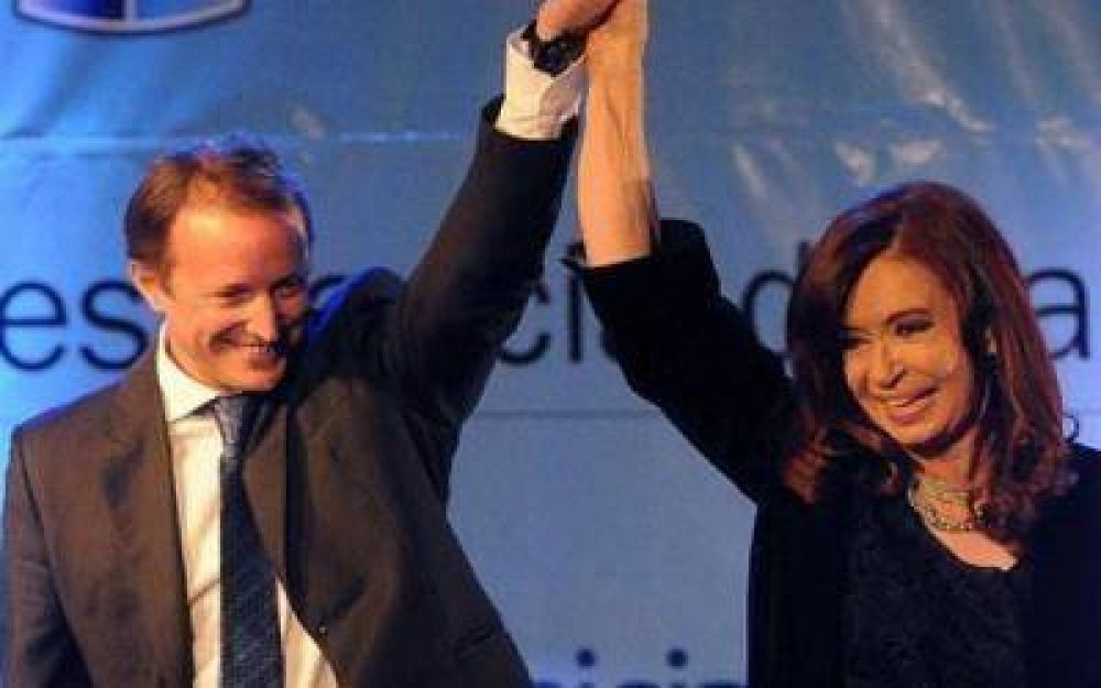 Cristina de campa�a: Inaugur� obras con Insaurralde y Di Tullio, cabezas de lista del FpV