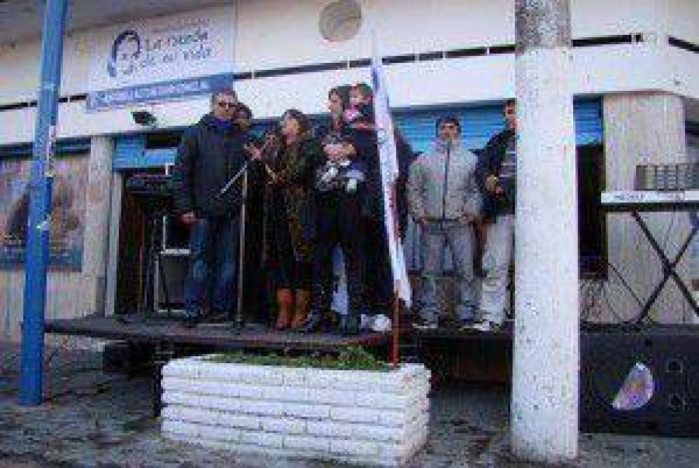 Internas del FPV: Etchechuri present� a sus candidatos de la Lista 9