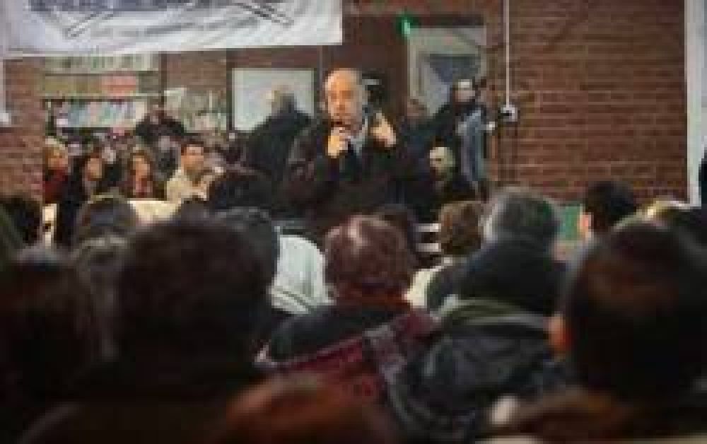 Plenario de agrupaciones Kirchneristas con la mirada puesta en las PASO