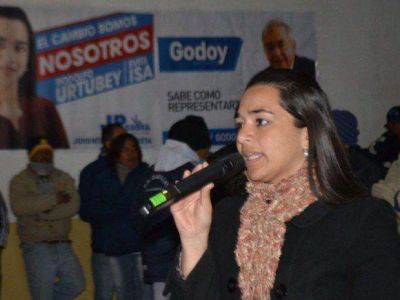 Evita Isa, con dirigentes barriales de Capital