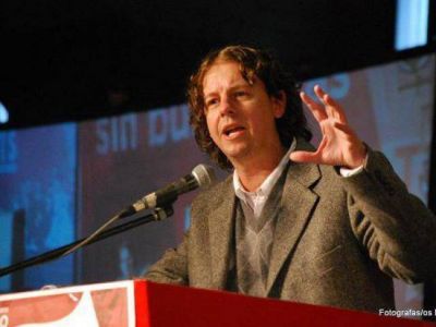 Christian Castillo estuvo en el distrito y no ahorr� cr�ticas