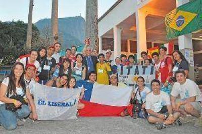 Los santiague�os en R�o y la expectativa mundial por Francisco