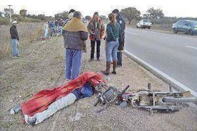 Tres muertos y m�s de diez heridos graves en la provincia