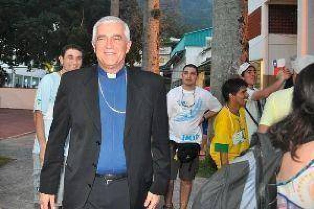 "Tanto en la iglesia como en la calle, el papa Francisco est� llegando al fondo del coraz�n"