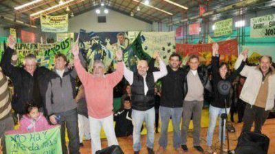 Das Neves, con los j�venes en Gaiman