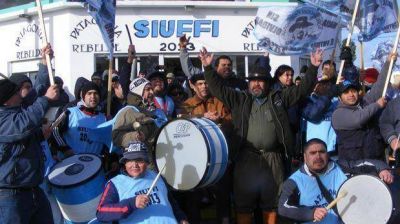 Siuffi advirti� que si gana �volver�n a temblar las empresas petroleras�