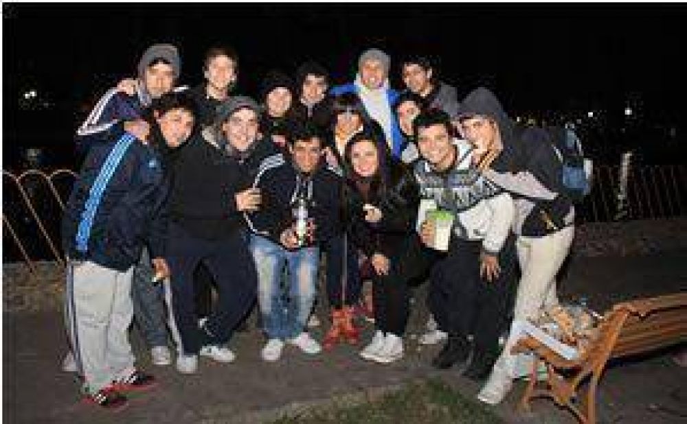  A pesar del intenso fr�o, hubo festejos al aire libre