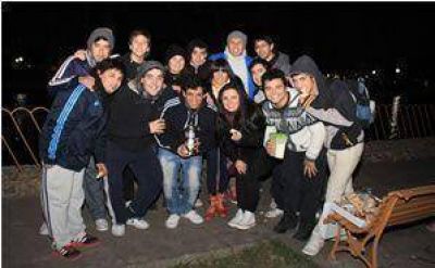  A pesar del intenso fr�o, hubo festejos al aire libre