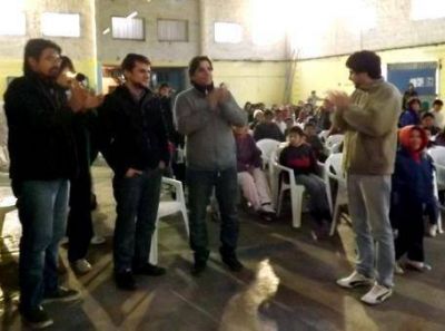 Candidatos kirchneristas, de recorrida por los barrios