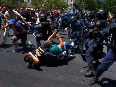 El 70% de los latinoamericanos cree que la polic�a es corrupta