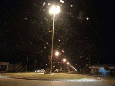 La nieve sorprendi� a los olavarrienses en la madrugada