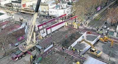 Para agilizar el tr�nsito, hacen otros 7 t�neles bajo las v�as