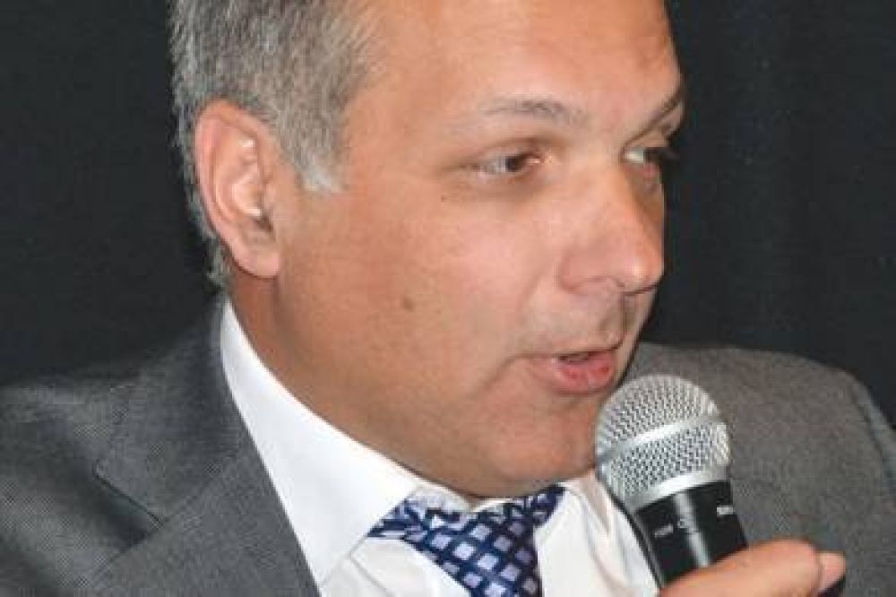 Buzzi: "esta semana se podr�a firmar el contrato de Tecpetrol"