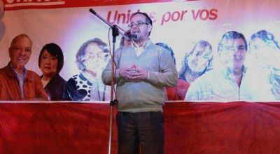 Mart�nez: �La unidad es garant�a de futuro�