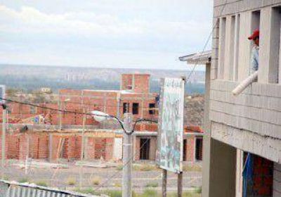M�s de 20 mil personas esperan una casa 