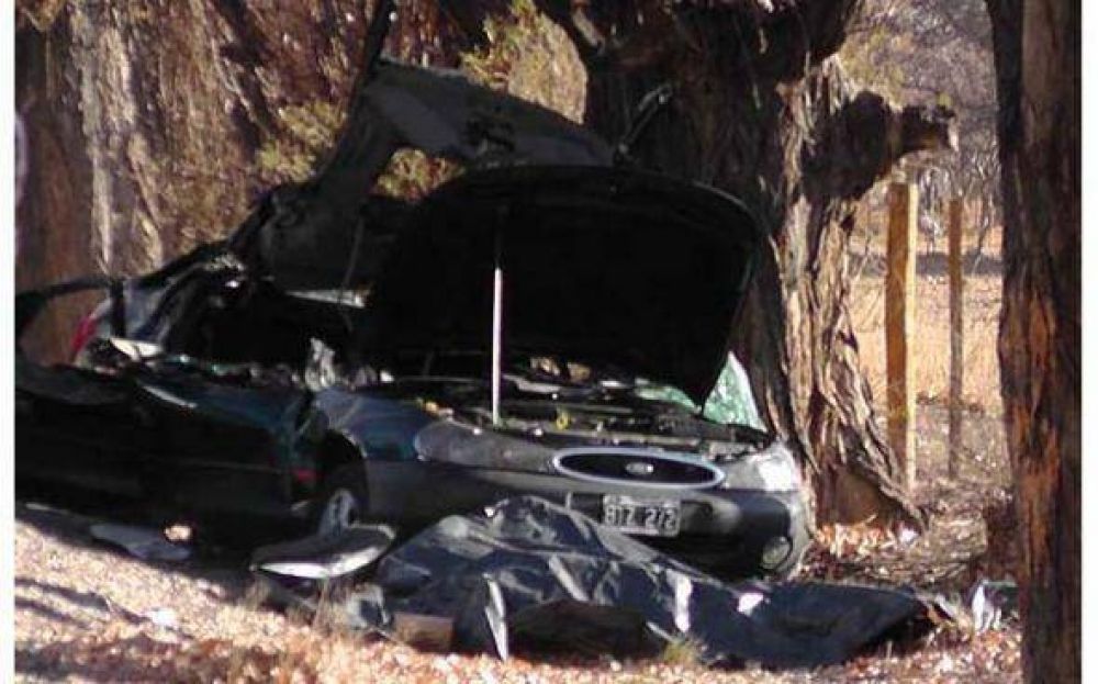Matrimonio de Pilar muri� en Mendoza tras chocar el auto contra un �rbol