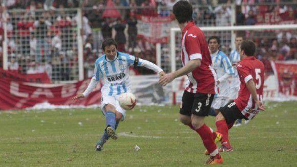 El f�tbol del �Decano� a�n est� en formaci�n