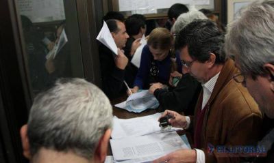 Coqueteos de �ltima hora para dar el batacazo en el armado de las listas