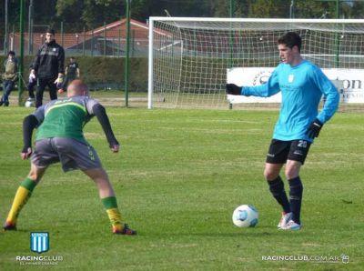 Racing jug� dos amistosos frente a Defensa y Justicia en Pilar