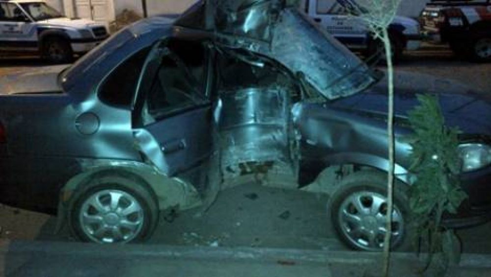Joven muri� en Fiambal� tras chocar su auto con una columna
