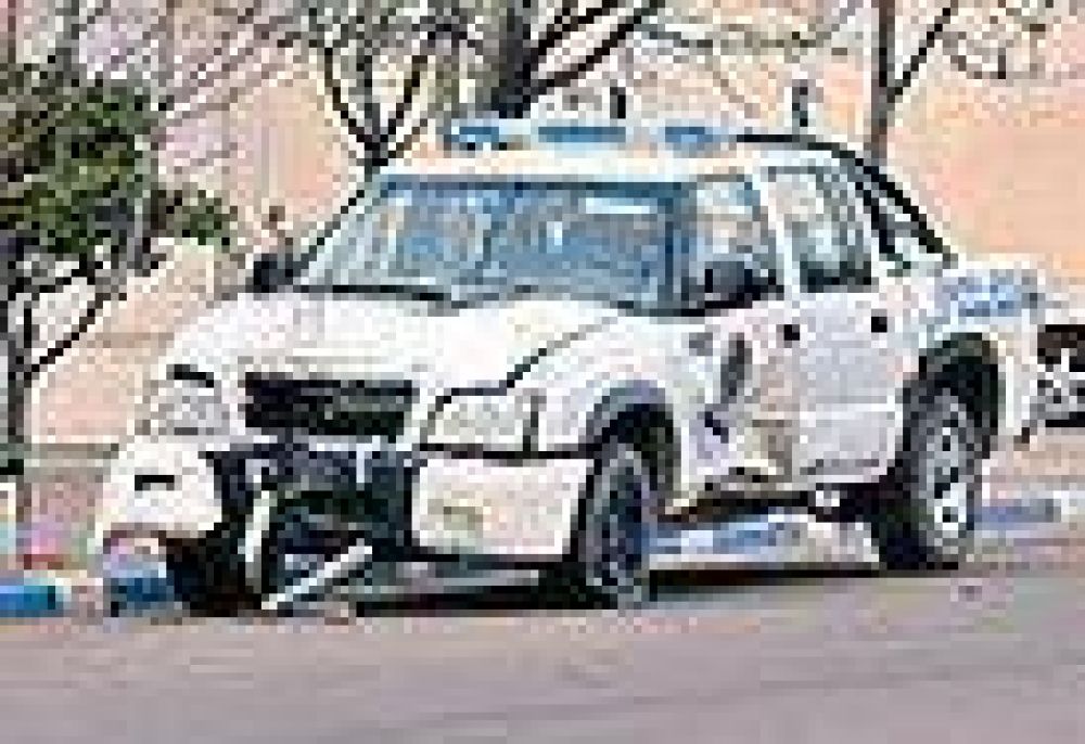 Polic�a choc� y fue hospitalizado 