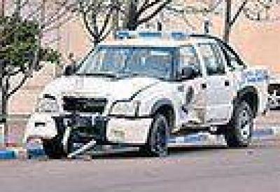 Polic�a choc� y fue hospitalizado 