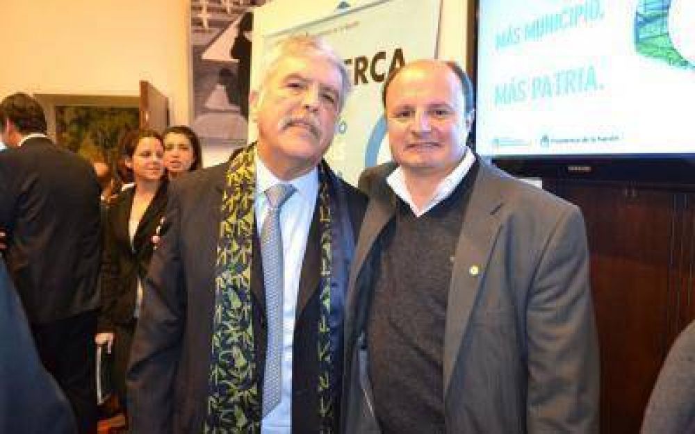 San Pedro: De Vido comprometi� $6 millones del Plan M�s Cerca pero s�lo envi� 75 mil