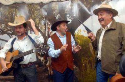 El Gobierno y sus candidatos buscan copar la fiesta ganadera de Alvear