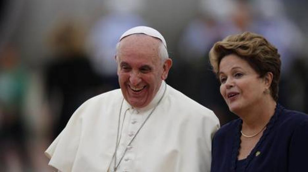 El Papa Francisco lleg a Ro en su primera visita internacional